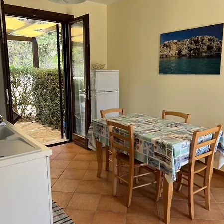 別荘 Trilocale Maestrale ファヴィニャーナ